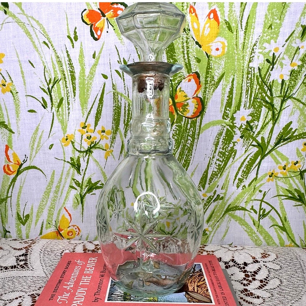 Vintage MCM Glass Liquor Decanter Starburst Pattern Faceted Diamond Stopper